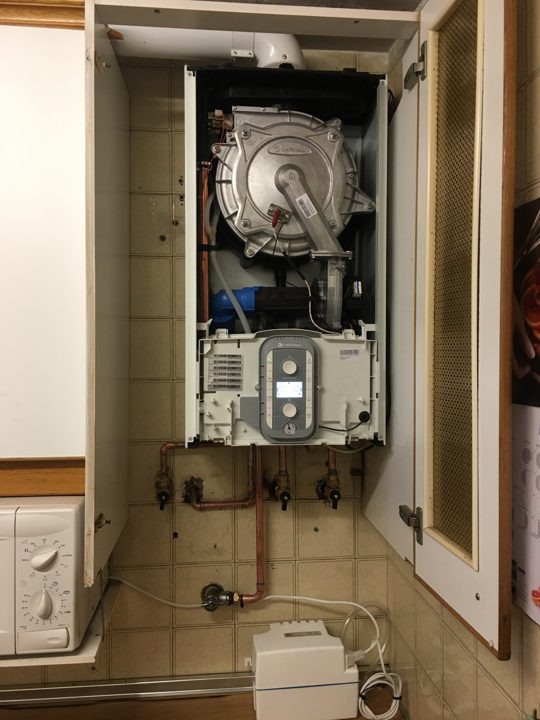 Instalación reciente de caldera de gas